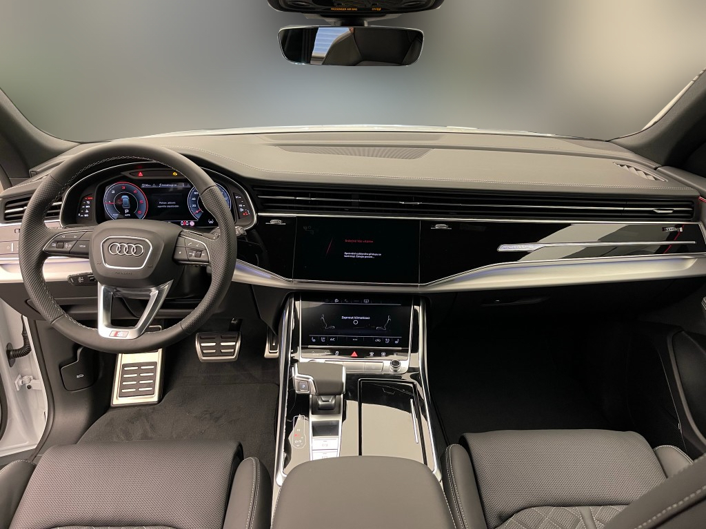 Audi Q8 50 TDI  quattro tiptronic S-line | předváděcí auto skladem | sportovní naftové SUV coupé s luxusním interiérem | skvělá výbava | super cena | skladem | ihned k předání | nákup online | auto eshop AUTOiBUY.com